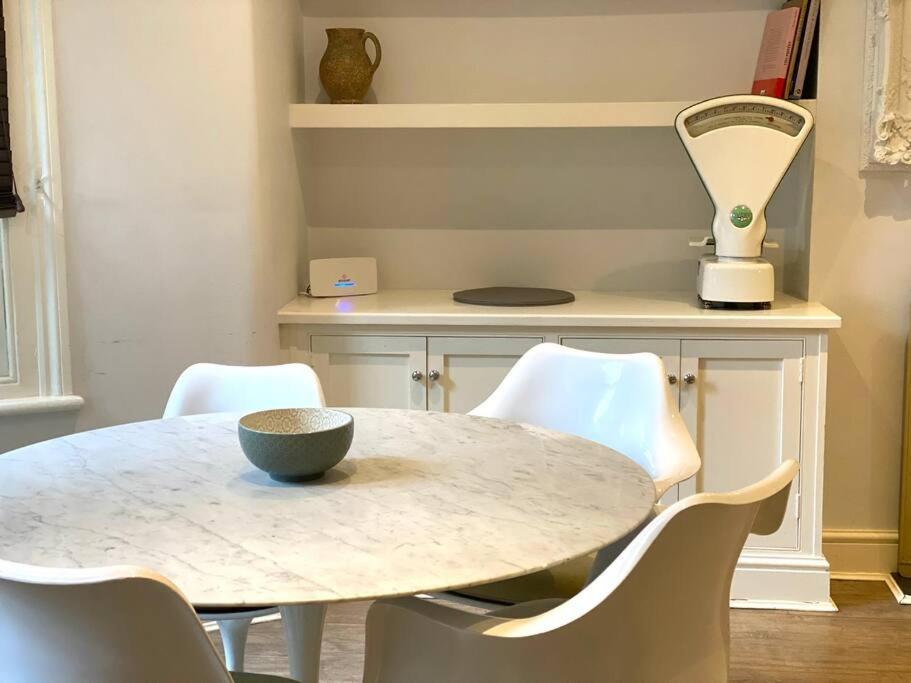 Beautiful 2 Bed/ 2 Bath Notting Hill Garden Flat Leilighet London Eksteriør bilde